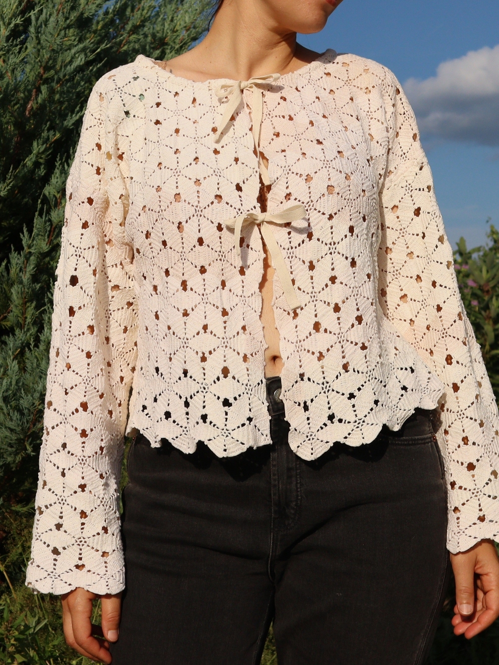 Upcycled Vintage Crochet Tablecloth Tie-Front Sweater Cardigan - Cream L • XL - Picture 7 of 10